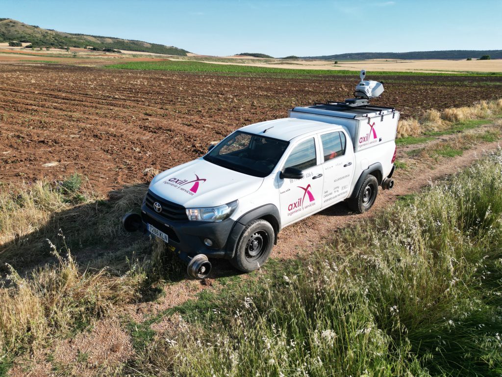 Sistema Mobile Mapping TRK 700 EVO para escaneado láser 3D de infraestructuras